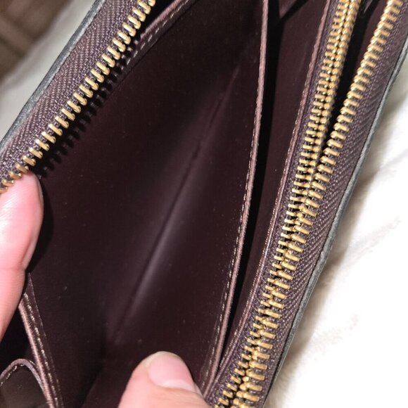 Authentic Louis Vuitton Vernis Zippy Wallet - Picture 8 of 11